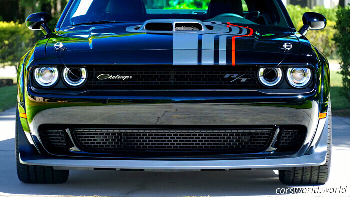Challenger Special Edition Se Vende Por Miles Menos Que El MSRP Con Solo 13 Millas | Carscoops